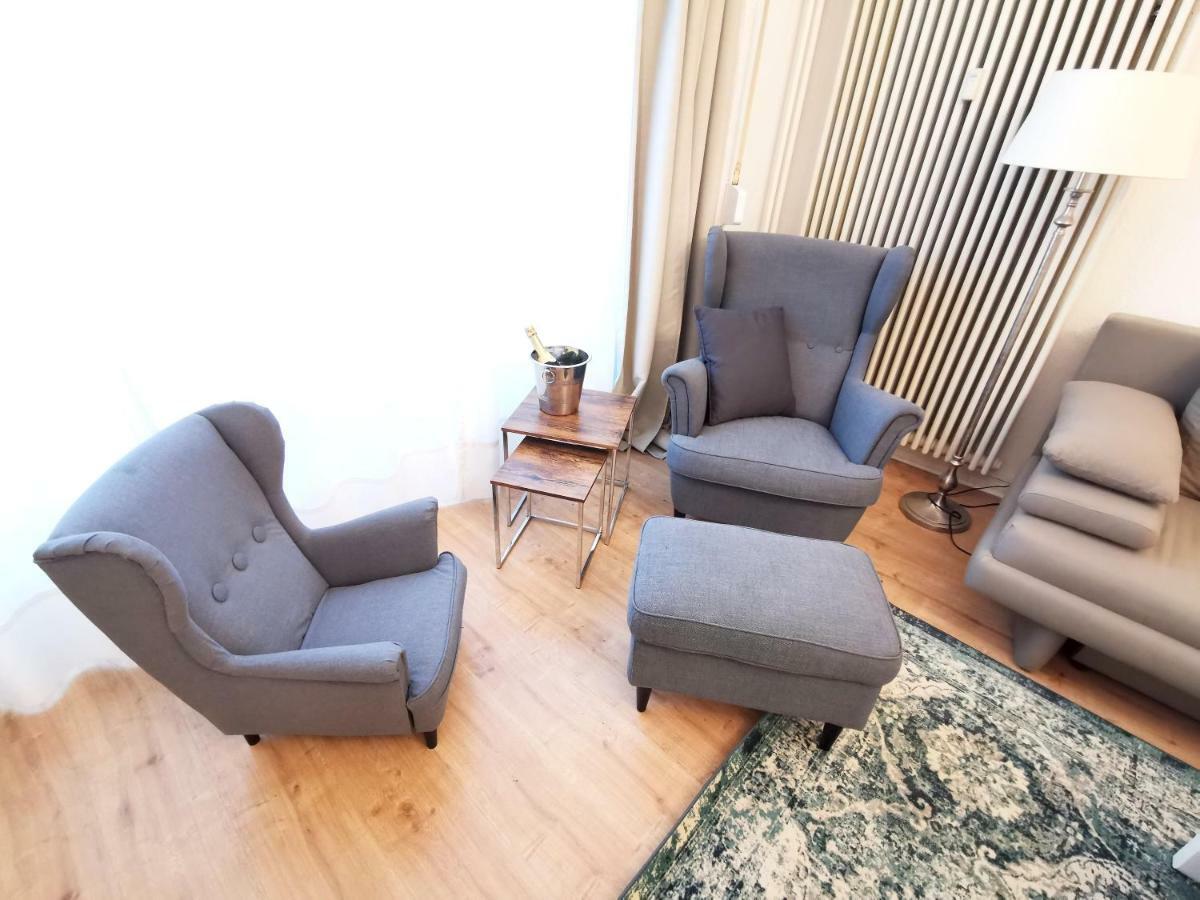 Kvh By Rockchair Apartments L Superhost Status L Boxspringbett Am Schloss Charlottenburg Welcomes You! Berlim Exterior foto