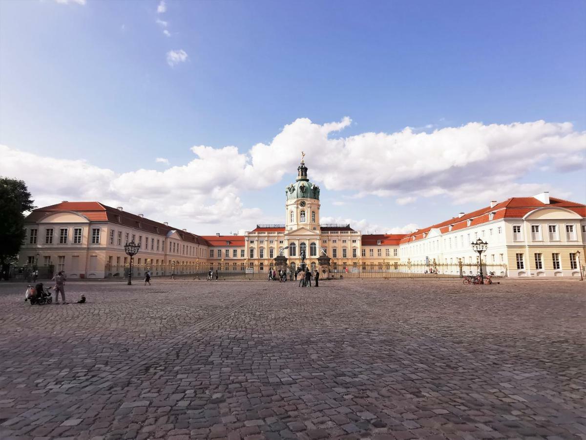 Kvh By Rockchair Apartments L Superhost Status L Boxspringbett Am Schloss Charlottenburg Welcomes You! Berlim Exterior foto