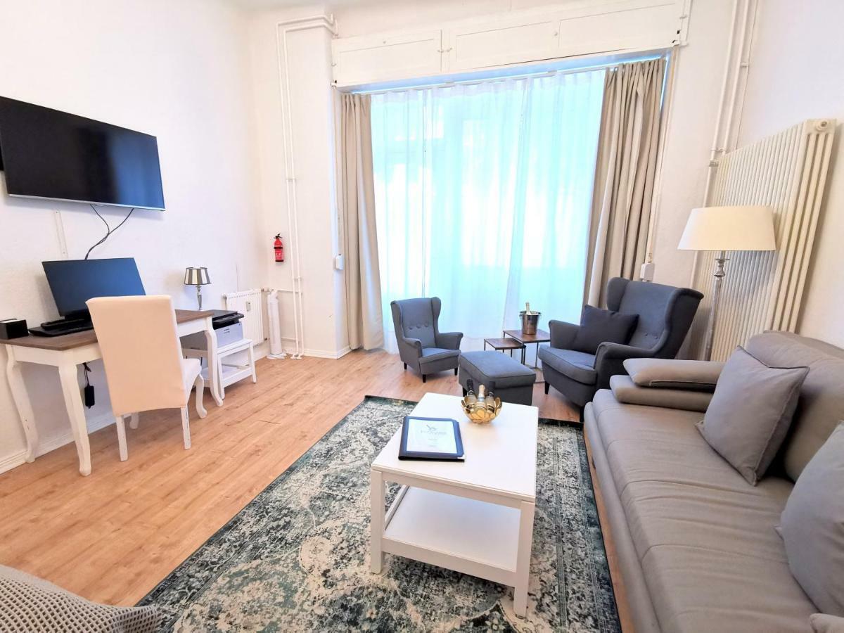 Kvh By Rockchair Apartments L Superhost Status L Boxspringbett Am Schloss Charlottenburg Welcomes You! Berlim Exterior foto